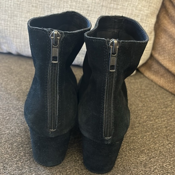 Steve Madden Black Suede Ankle Boot Chunky Heel Size 10 - Picture 7 of 12